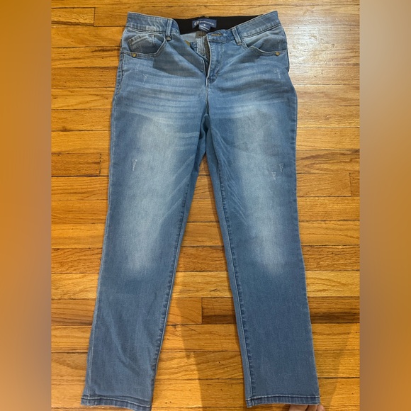 Democracy Light Blue Denim Cropped Jeans - Picture 1 of 4